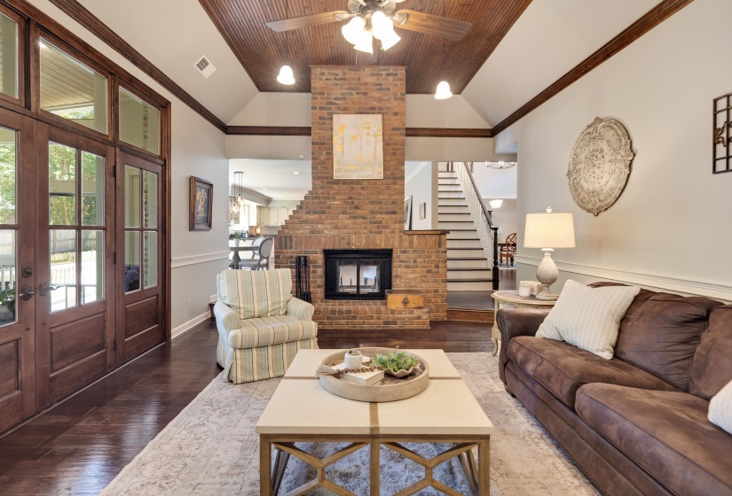 8701 MAPLE CREEK CV, Germantown, Tennessee 38139, 4 Bedrooms Bedrooms, 8 Rooms Rooms,3.1 BathroomsBathrooms,Residential,For Sale,MAPLE CREEK,10221319