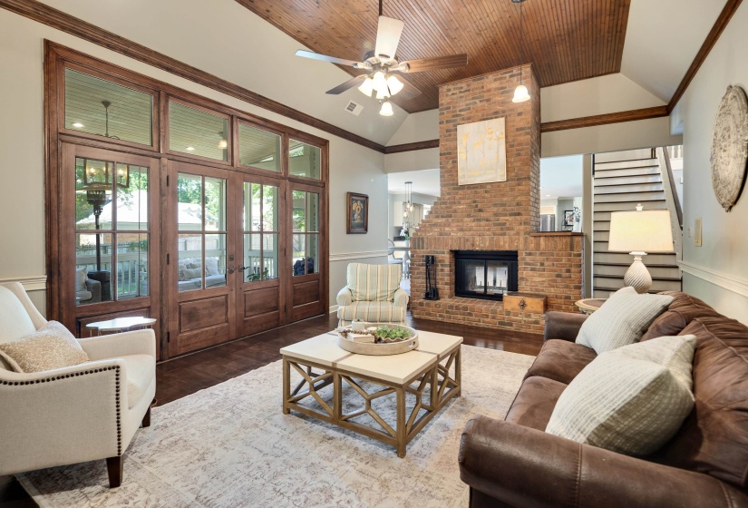 8701 MAPLE CREEK CV, Germantown, Tennessee 38139, 4 Bedrooms Bedrooms, 8 Rooms Rooms,3.1 BathroomsBathrooms,Residential,For Sale,MAPLE CREEK,10221319