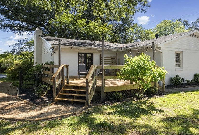 4100 POPLAR AVE, Memphis, Tennessee 38117, 3 Bedrooms Bedrooms, 7 Rooms Rooms,3.1 BathroomsBathrooms,Residential,For Sale,POPLAR,10221323