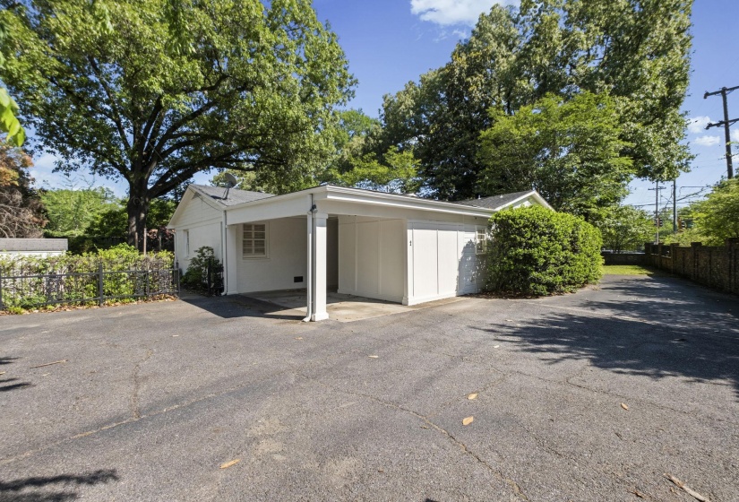 4100 POPLAR AVE, Memphis, Tennessee 38117, 3 Bedrooms Bedrooms, 7 Rooms Rooms,3.1 BathroomsBathrooms,Residential,For Sale,POPLAR,10221323