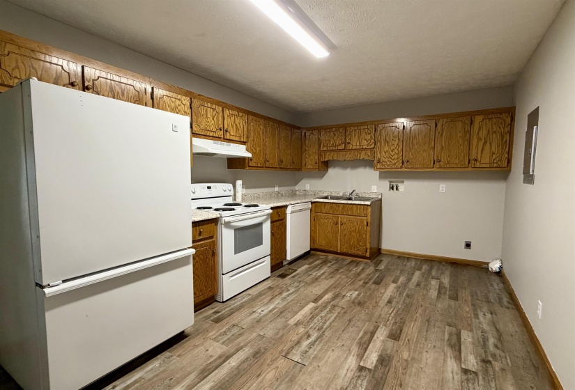 320B SAMANTHA COVE 318/320 A&B CV, Henderson, Tennessee 38340, 2 Bedrooms Bedrooms, 6 Rooms Rooms,1 BathroomBathrooms,Rental Properties,For Sale,SAMANTHA COVE 318/320 A&B,10221329