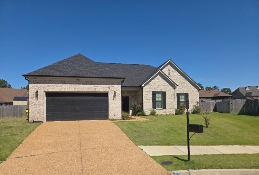 7709 CANYON RIDGE CV, Unicorp/Memphis, Tennessee 38125, 4 Bedroom Bedrooms, 7 Room Rooms,2 BathroomBathrooms,Residential,For Sale,CANYON RIDGE,0,10221326