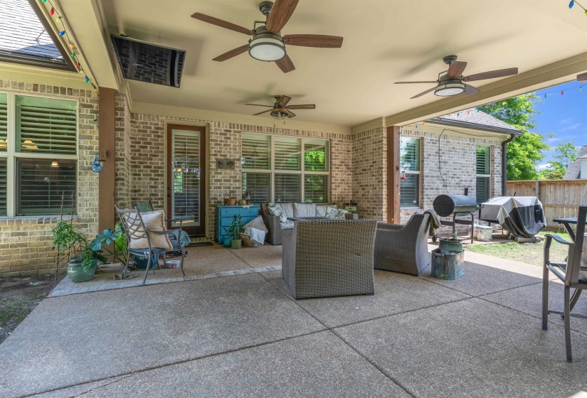 255 SAUNDERS CREEK CIR, Rossville, Tennessee 38066, 4 Bedrooms Bedrooms, 8 Rooms Rooms,3 BathroomsBathrooms,Residential,For Sale,SAUNDERS CREEK,10221360