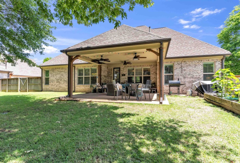 255 SAUNDERS CREEK CIR, Rossville, Tennessee 38066, 4 Bedrooms Bedrooms, 8 Rooms Rooms,3 BathroomsBathrooms,Residential,For Sale,SAUNDERS CREEK,10221360