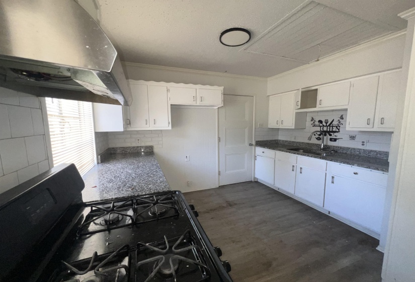 3966 PIKES PEAK AVE, Memphis, Tennessee 38108, 4 Bedrooms Bedrooms, 8 Rooms Rooms,2.1 BathroomsBathrooms,Residential,For Sale,PIKES PEAK,10221369