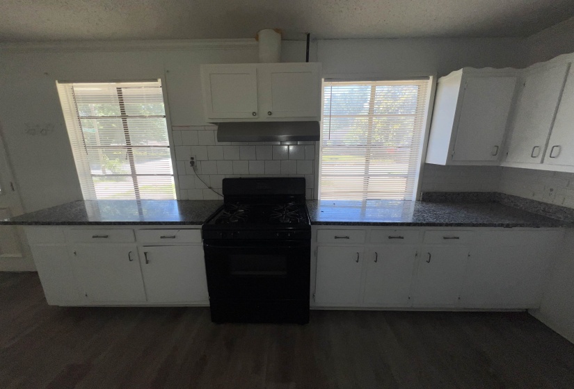 3966 PIKES PEAK AVE, Memphis, Tennessee 38108, 4 Bedrooms Bedrooms, 8 Rooms Rooms,2.1 BathroomsBathrooms,Residential,For Sale,PIKES PEAK,10221369