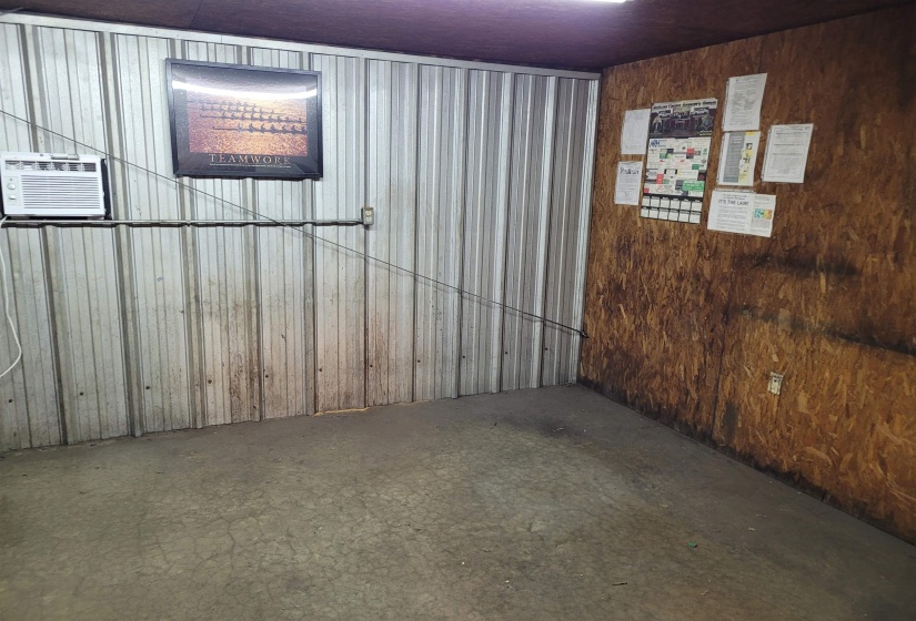 429 ARENDALL RD, Adamsville, Tennessee 38310, ,Commercial/industrial,For Sale,ARENDALL,10221422