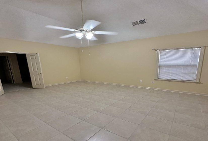 596 ASHLEY GLEN CIR, Cordova, Tennessee 38018, 3 Bedrooms Bedrooms, 5 Rooms Rooms,2 BathroomsBathrooms,Rental Properties,For Sale,ASHLEY GLEN,10220563