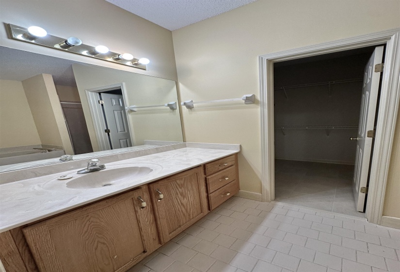 596 ASHLEY GLEN CIR, Cordova, Tennessee 38018, 3 Bedrooms Bedrooms, 5 Rooms Rooms,2 BathroomsBathrooms,Rental Properties,For Sale,ASHLEY GLEN,10220563