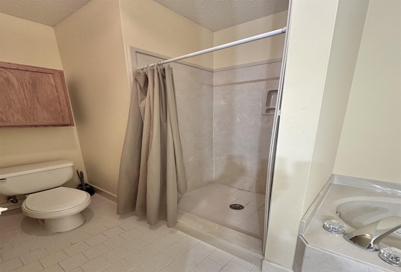596 ASHLEY GLEN CIR, Cordova, Tennessee 38018, 3 Bedrooms Bedrooms, 5 Rooms Rooms,2 BathroomsBathrooms,Rental Properties,For Sale,ASHLEY GLEN,10220563