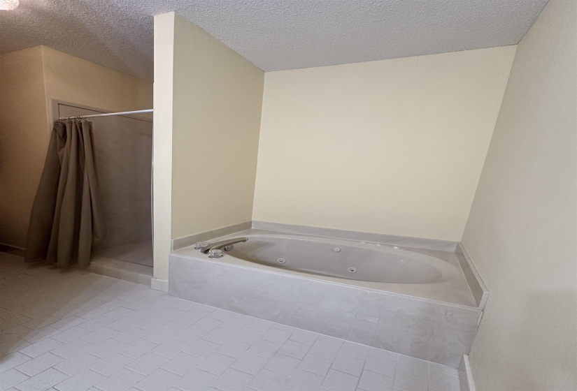 596 ASHLEY GLEN CIR, Cordova, Tennessee 38018, 3 Bedrooms Bedrooms, 5 Rooms Rooms,2 BathroomsBathrooms,Rental Properties,For Sale,ASHLEY GLEN,10220563