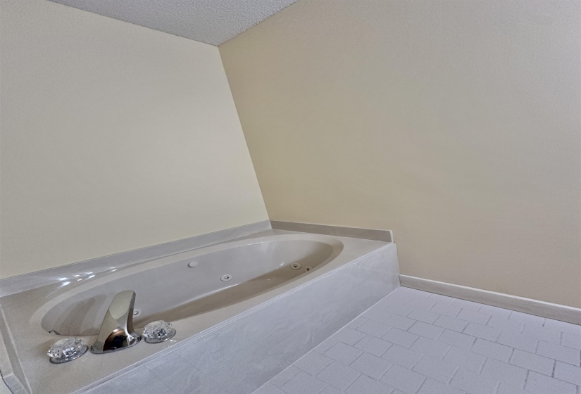 596 ASHLEY GLEN CIR, Cordova, Tennessee 38018, 3 Bedrooms Bedrooms, 5 Rooms Rooms,2 BathroomsBathrooms,Rental Properties,For Sale,ASHLEY GLEN,10220563