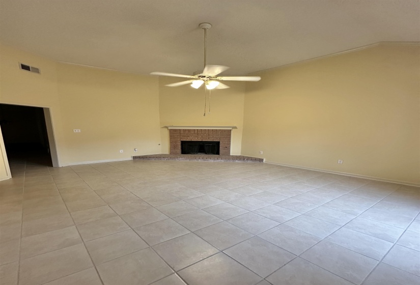 596 ASHLEY GLEN CIR, Cordova, Tennessee 38018, 3 Bedrooms Bedrooms, 5 Rooms Rooms,2 BathroomsBathrooms,Rental Properties,For Sale,ASHLEY GLEN,10220563