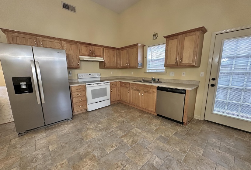 596 ASHLEY GLEN CIR, Cordova, Tennessee 38018, 3 Bedrooms Bedrooms, 5 Rooms Rooms,2 BathroomsBathrooms,Rental Properties,For Sale,ASHLEY GLEN,10220563