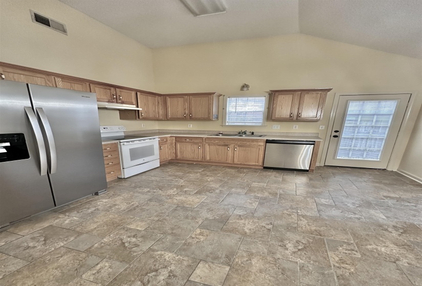 596 ASHLEY GLEN CIR, Cordova, Tennessee 38018, 3 Bedrooms Bedrooms, 5 Rooms Rooms,2 BathroomsBathrooms,Rental Properties,For Sale,ASHLEY GLEN,10220563