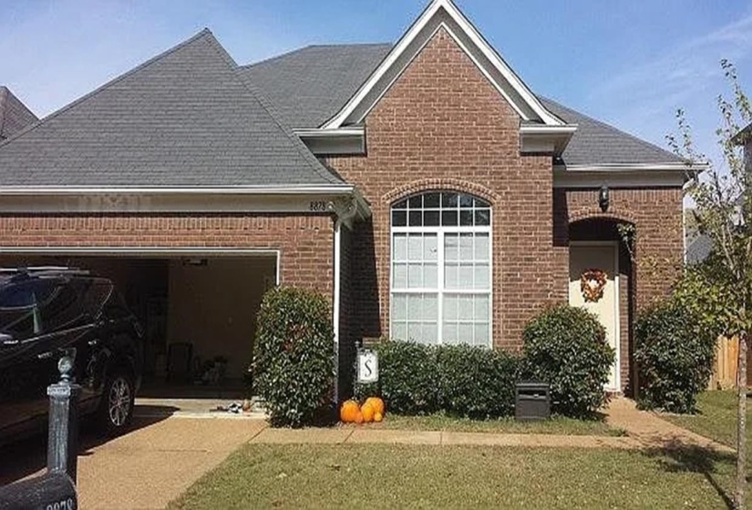 8878 VERSILIA DR, Memphis, Tennessee 38018, 3 Bedrooms Bedrooms, 6 Rooms Rooms,2 BathroomsBathrooms,Rental Properties,For Sale,VERSILIA,10221409