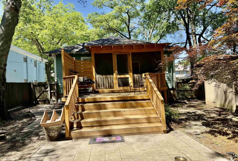 1911 JEFFERSON AVE, Memphis, Tennessee 38104, 2 Bedrooms Bedrooms, 6 Rooms Rooms,2 BathroomsBathrooms,Residential,For Sale,JEFFERSON,10221391