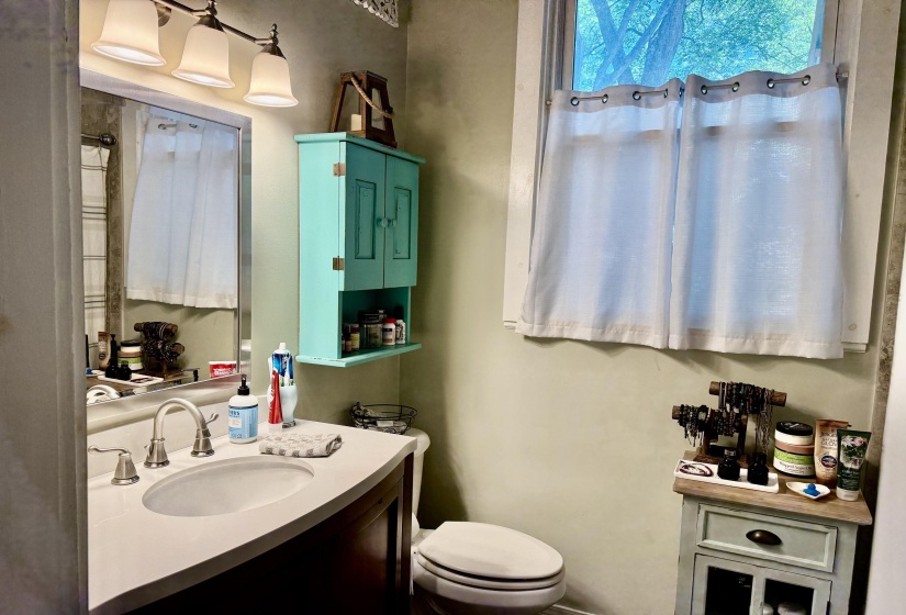 1911 JEFFERSON AVE, Memphis, Tennessee 38104, 2 Bedrooms Bedrooms, 6 Rooms Rooms,2 BathroomsBathrooms,Residential,For Sale,JEFFERSON,10221391
