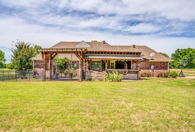 3445 DRUMMONDS RD, Drummonds, Tennessee 38023, 3 Bedrooms Bedrooms, 6 Rooms Rooms,2 BathroomsBathrooms,Residential,For Sale,DRUMMONDS,10221392