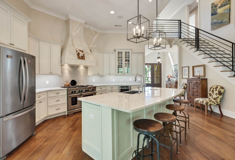 1702 PADINGTON PARK LN, Germantown, Tennessee 38138, 4 Bedrooms Bedrooms, 9 Rooms Rooms,4.1 BathroomsBathrooms,Residential,For Sale,PADINGTON PARK,10221393