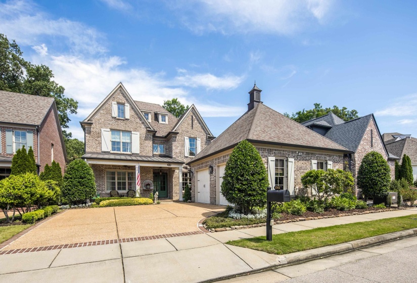 1702 PADINGTON PARK LN, Germantown, Tennessee 38138, 4 Bedrooms Bedrooms, 9 Rooms Rooms,4.1 BathroomsBathrooms,Residential,For Sale,PADINGTON PARK,10221393