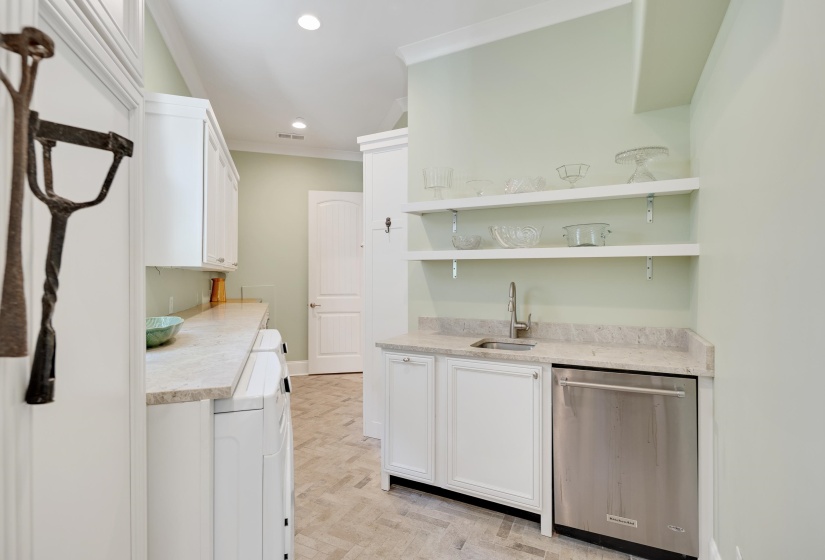 1702 PADINGTON PARK LN, Germantown, Tennessee 38138, 4 Bedrooms Bedrooms, 9 Rooms Rooms,4.1 BathroomsBathrooms,Residential,For Sale,PADINGTON PARK,10221393