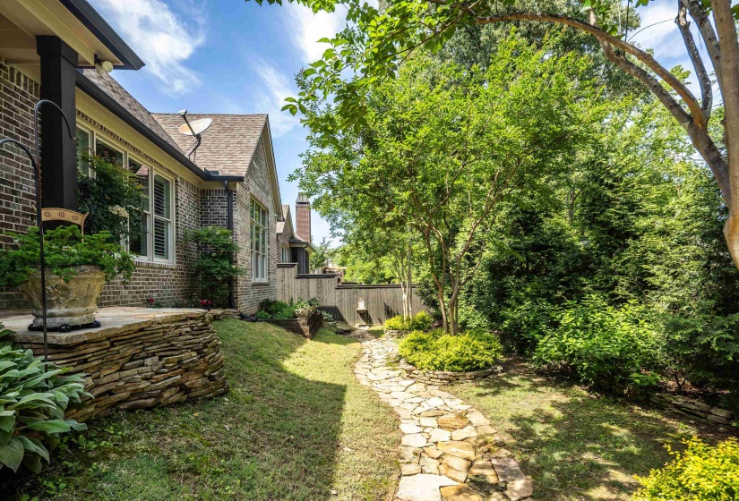 1702 PADINGTON PARK LN, Germantown, Tennessee 38138, 4 Bedrooms Bedrooms, 9 Rooms Rooms,4.1 BathroomsBathrooms,Residential,For Sale,PADINGTON PARK,10221393