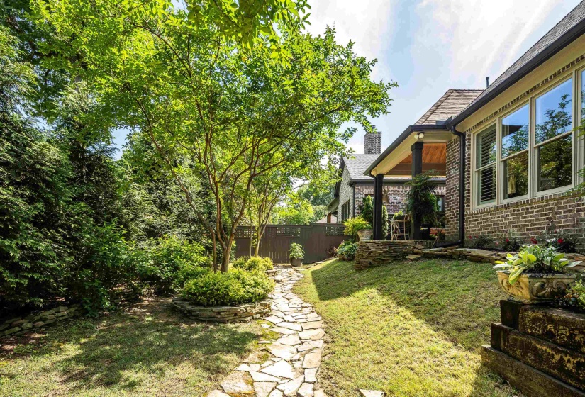 1702 PADINGTON PARK LN, Germantown, Tennessee 38138, 4 Bedrooms Bedrooms, 9 Rooms Rooms,4.1 BathroomsBathrooms,Residential,For Sale,PADINGTON PARK,10221393
