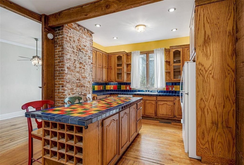 31 COX ST, Memphis, Tennessee 38104, 5 Bedrooms Bedrooms, 10 Rooms Rooms,3 BathroomsBathrooms,Residential,For Sale,COX,10221408