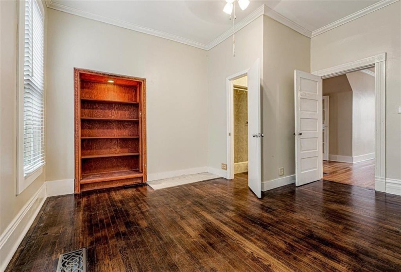 31 COX ST, Memphis, Tennessee 38104, 5 Bedrooms Bedrooms, 10 Rooms Rooms,3 BathroomsBathrooms,Residential,For Sale,COX,10221408