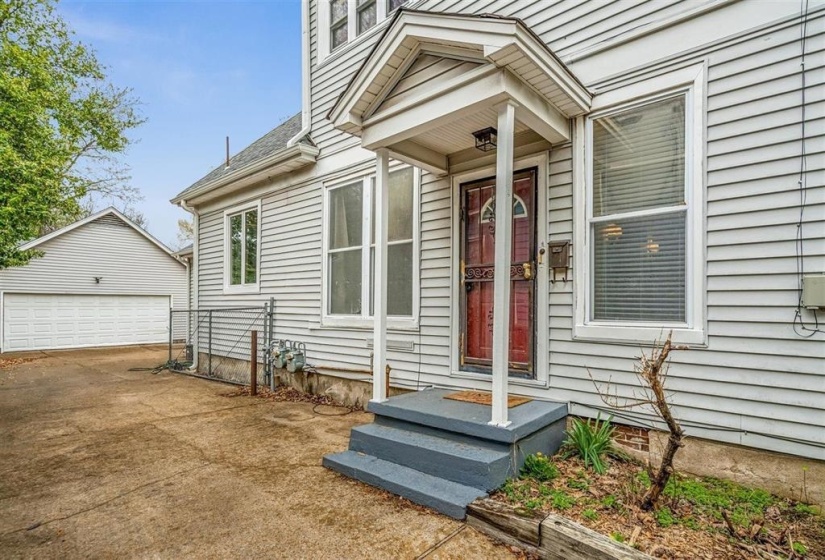31 COX ST, Memphis, Tennessee 38104, 5 Bedrooms Bedrooms, 10 Rooms Rooms,3 BathroomsBathrooms,Residential,For Sale,COX,10221408