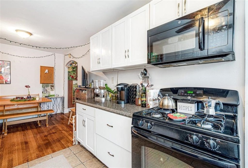 31 COX ST, Memphis, Tennessee 38104, 5 Bedrooms Bedrooms, 10 Rooms Rooms,3 BathroomsBathrooms,Residential,For Sale,COX,10221408