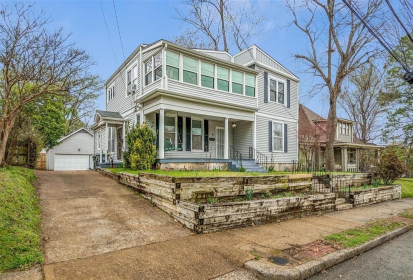 31 COX ST, Memphis, Tennessee 38104, 5 Bedrooms Bedrooms, 10 Rooms Rooms,3 BathroomsBathrooms,Residential,For Sale,COX,10221408