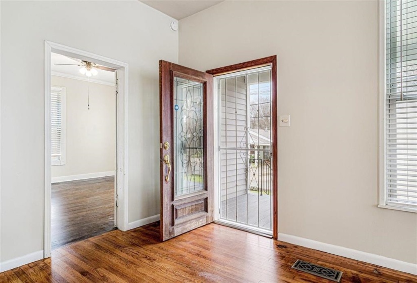 31 COX ST, Memphis, Tennessee 38104, 5 Bedrooms Bedrooms, 10 Rooms Rooms,3 BathroomsBathrooms,Residential,For Sale,COX,10221408
