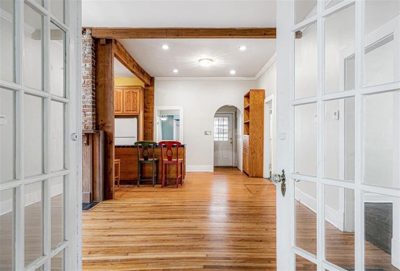 31 COX ST, Memphis, Tennessee 38104, 5 Bedrooms Bedrooms, 10 Rooms Rooms,3 BathroomsBathrooms,Residential,For Sale,COX,10221408