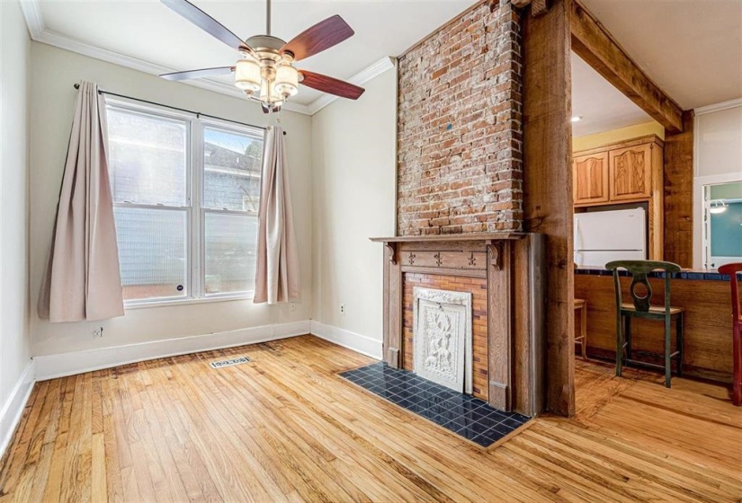 31 COX ST, Memphis, Tennessee 38104, 5 Bedrooms Bedrooms, 10 Rooms Rooms,3 BathroomsBathrooms,Residential,For Sale,COX,10221408