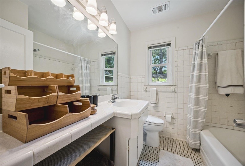 2751 NATCHEZ LN, Memphis, Tennessee 38111, 3 Bedrooms Bedrooms, 7 Rooms Rooms,1 BathroomBathrooms,Residential,For Sale,NATCHEZ,10221410