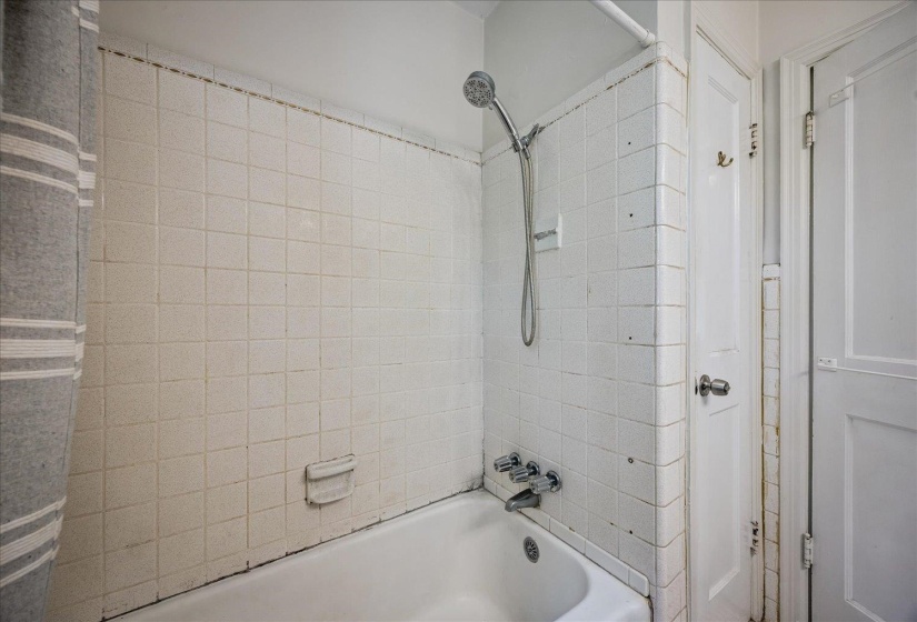 2751 NATCHEZ LN, Memphis, Tennessee 38111, 3 Bedrooms Bedrooms, 7 Rooms Rooms,1 BathroomBathrooms,Residential,For Sale,NATCHEZ,10221410