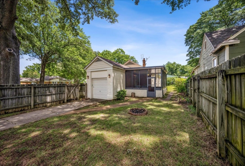 2751 NATCHEZ LN, Memphis, Tennessee 38111, 3 Bedrooms Bedrooms, 7 Rooms Rooms,1 BathroomBathrooms,Residential,For Sale,NATCHEZ,10221410