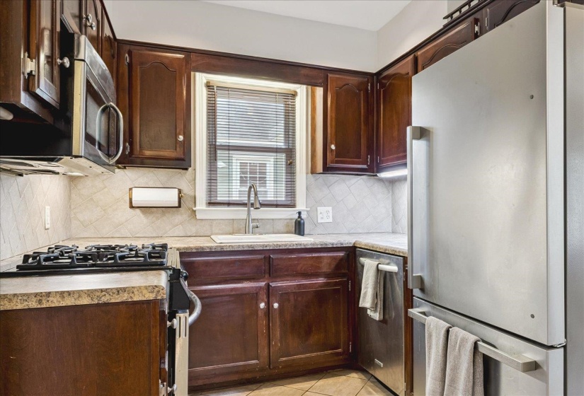 2751 NATCHEZ LN, Memphis, Tennessee 38111, 3 Bedrooms Bedrooms, 7 Rooms Rooms,1 BathroomBathrooms,Residential,For Sale,NATCHEZ,10221410