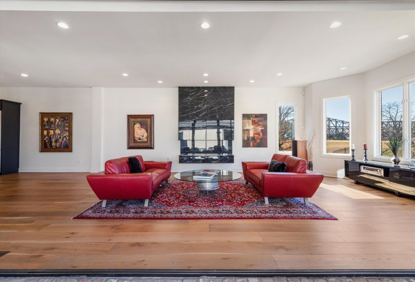 123 FOUNDERS LN, Memphis, Tennessee 38103, 4 Bedrooms Bedrooms, 11 Rooms Rooms,4.1 BathroomsBathrooms,Residential,For Sale,FOUNDERS,10221414