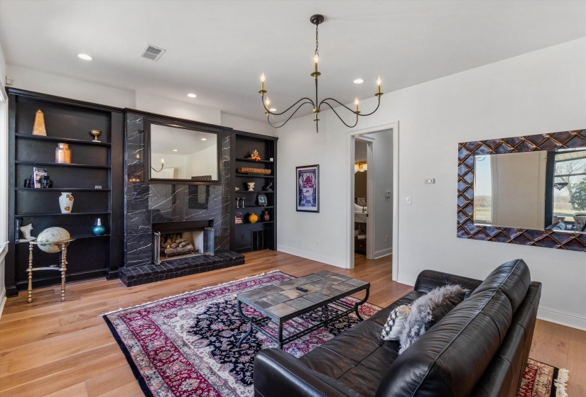 123 FOUNDERS LN, Memphis, Tennessee 38103, 4 Bedrooms Bedrooms, 11 Rooms Rooms,4.1 BathroomsBathrooms,Residential,For Sale,FOUNDERS,10221414
