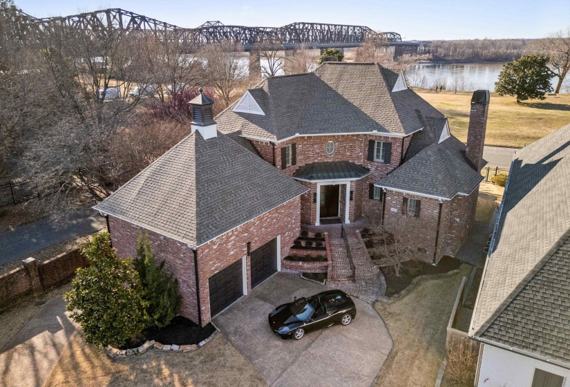 123 FOUNDERS LN, Memphis, Tennessee 38103, 4 Bedrooms Bedrooms, 11 Rooms Rooms,4.1 BathroomsBathrooms,Residential,For Sale,FOUNDERS,10221414