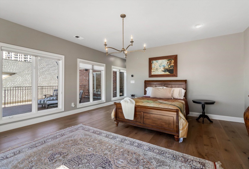 123 FOUNDERS LN, Memphis, Tennessee 38103, 4 Bedrooms Bedrooms, 11 Rooms Rooms,4.1 BathroomsBathrooms,Residential,For Sale,FOUNDERS,10221414