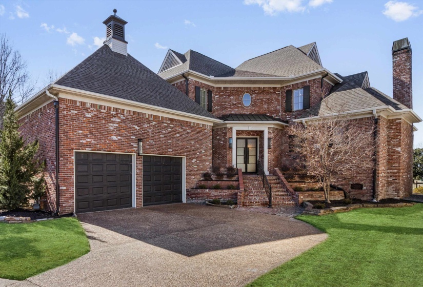 123 FOUNDERS LN, Memphis, Tennessee 38103, 4 Bedrooms Bedrooms, 11 Rooms Rooms,4.1 BathroomsBathrooms,Residential,For Sale,FOUNDERS,10221414