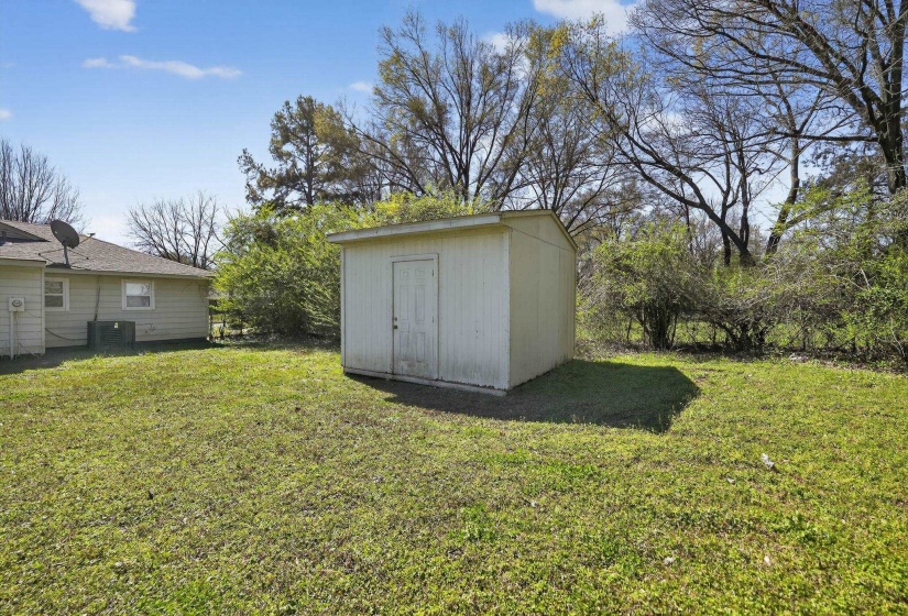 4983 APPLEVILLE RD, Memphis, Tennessee 38109, 3 Bedrooms Bedrooms, 6 Rooms Rooms,1 BathroomBathrooms,Residential,For Sale,APPLEVILLE,10217592