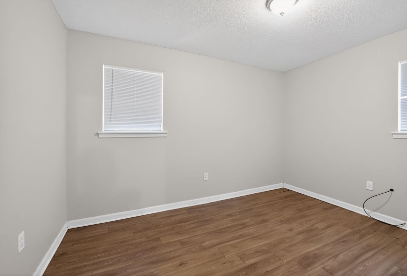 4983 APPLEVILLE RD, Memphis, Tennessee 38109, 3 Bedrooms Bedrooms, 6 Rooms Rooms,1 BathroomBathrooms,Residential,For Sale,APPLEVILLE,10217592