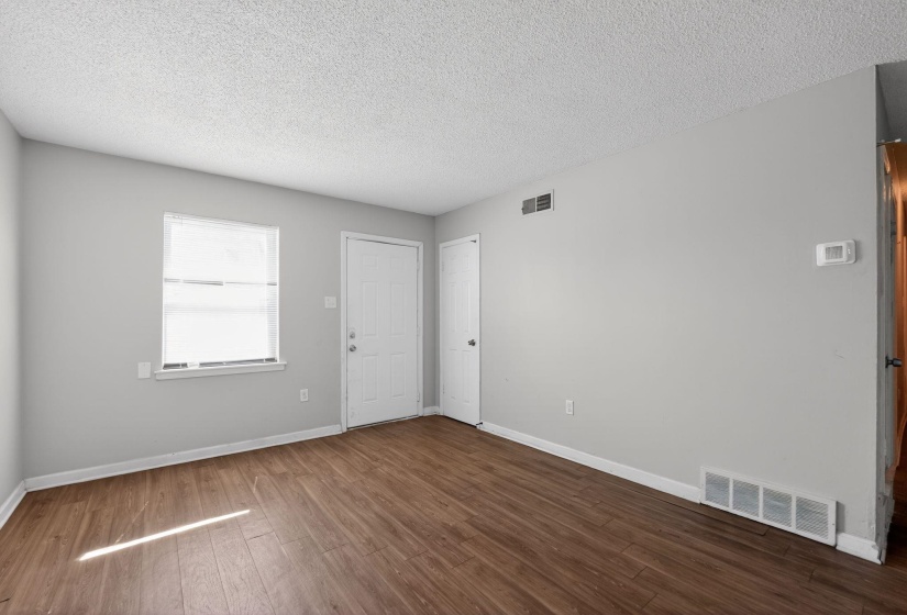 4983 APPLEVILLE RD, Memphis, Tennessee 38109, 3 Bedrooms Bedrooms, 6 Rooms Rooms,1 BathroomBathrooms,Residential,For Sale,APPLEVILLE,10217592