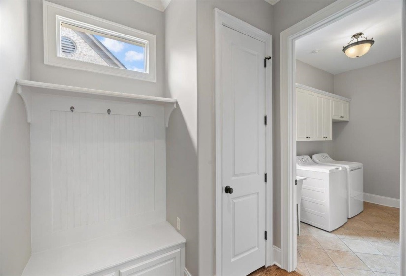 1862 OLD TOWNE LN, Germantown, Tennessee 38139, 4 Bedrooms Bedrooms, 8 Rooms Rooms,3.1 BathroomsBathrooms,Residential,For Sale,OLD TOWNE,10219791