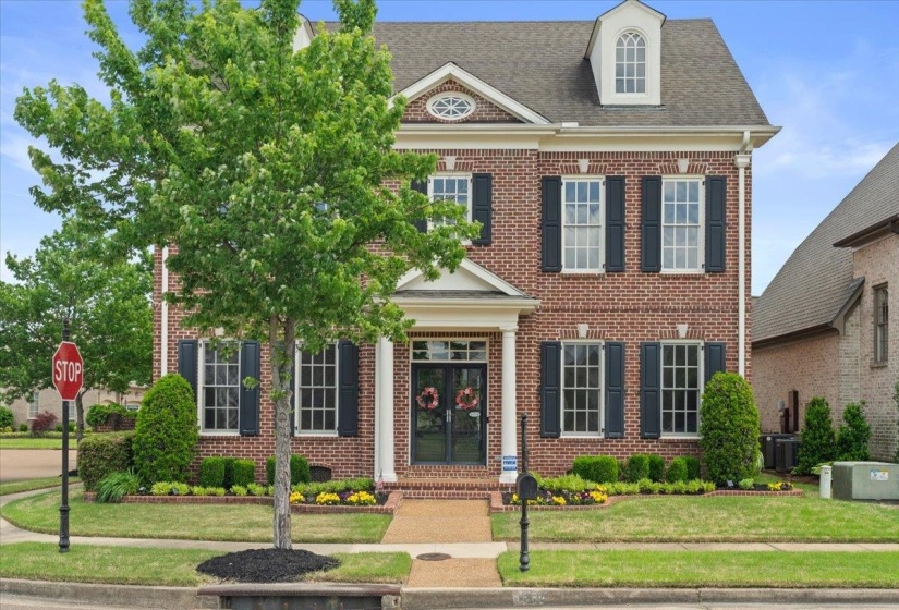 1862 OLD TOWNE LN, Germantown, Tennessee 38139, 4 Bedrooms Bedrooms, 8 Rooms Rooms,3.1 BathroomsBathrooms,Residential,For Sale,OLD TOWNE,10219791
